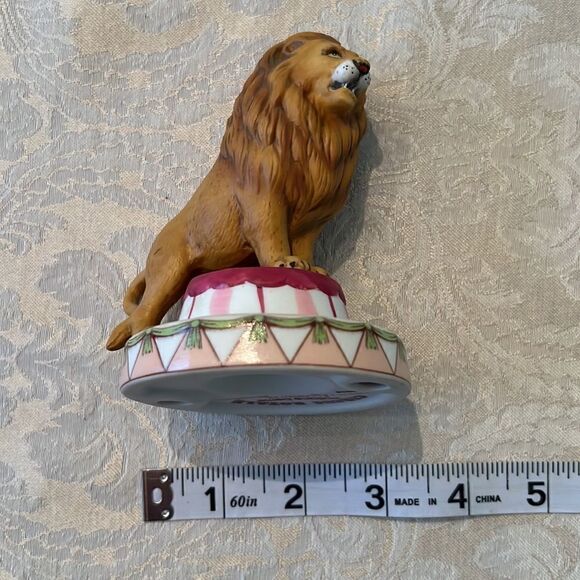 Vintage Wallace Berrie 1983 porcelain #9608 Lion no chips cracks or fading EVC - Picture 3 of 11